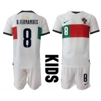 Fotballdrakt Barn Portugal Bruno Fernandes #8 Bortedraktsett VM 2022 Kortermet (+ Korte bukser)